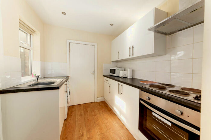 2 Bedroom Apartment To Rent In Shortridge Terrace, Jesmond, Newcastle Upon Tyne, NE2