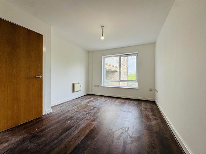 1 Bedroom Flat To Rent In Otley Road, Bradford, BD3