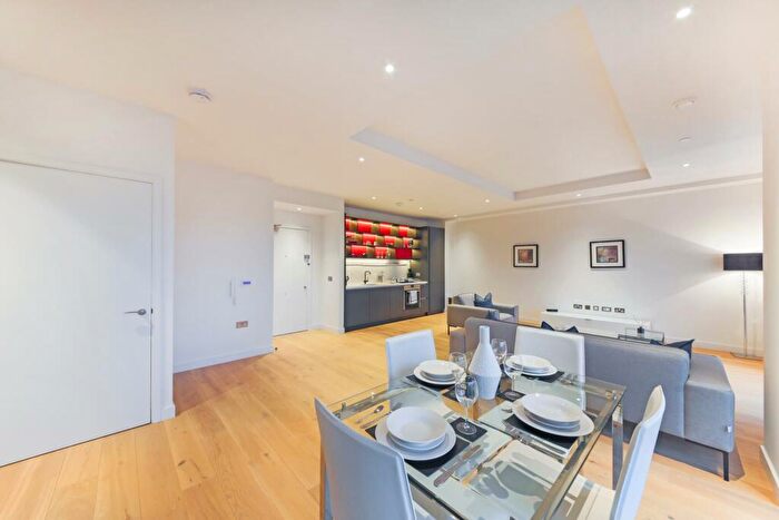 2 Bedroom Apartment To Rent In Globe House, London City Island, London, E14