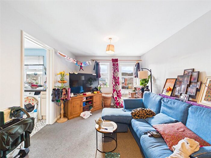 2 Bedroom Apartment For Sale In St Johns Court, Bristol, BS3