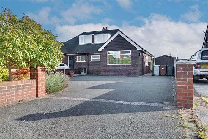 3 Bedroom Property For Sale In Elton Road, Sandbach, CW11