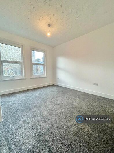 2 Bedroom Flat To Rent In Morieux Road, London, E10