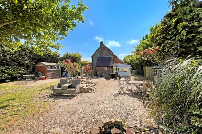 2 Bedroom Detached House For Sale In Arundel Road, Poling, Arundel, West Sussex, BN18
