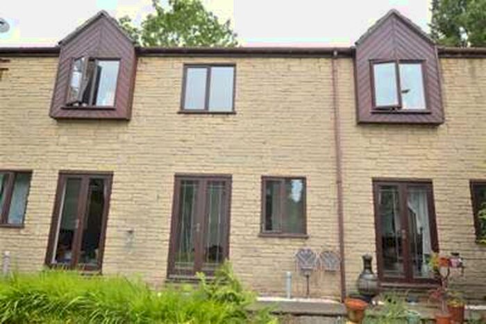 2 Bedroom House To Rent In Fairwinds Close, Dronfield, S18