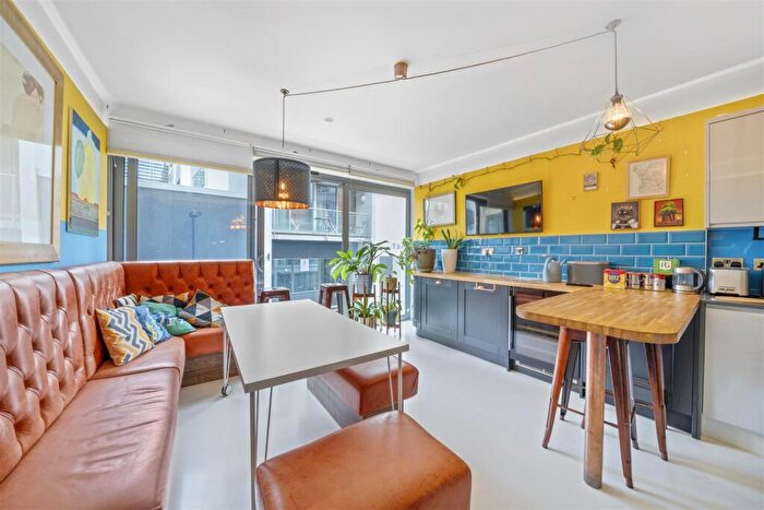 3 Bedroom Apartment For Sale In Dereham Place, Shoreditch, EC2A