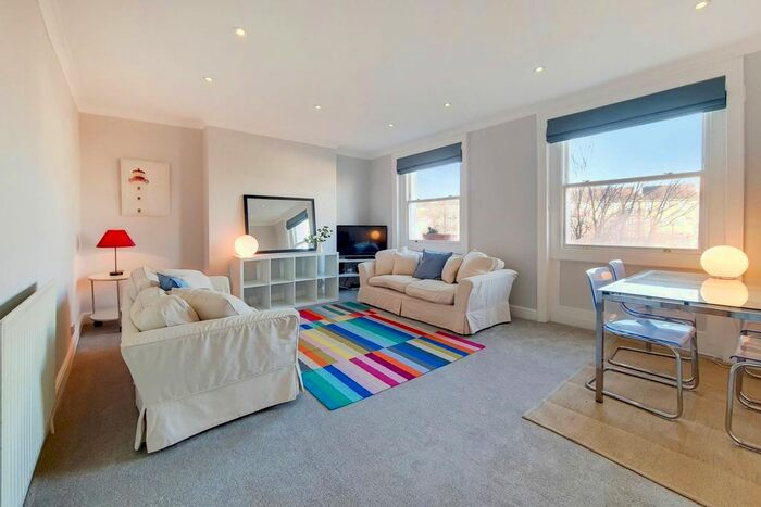 2 Bedroom Flat To Rent In Clapham Road, Clapham, London, SW9