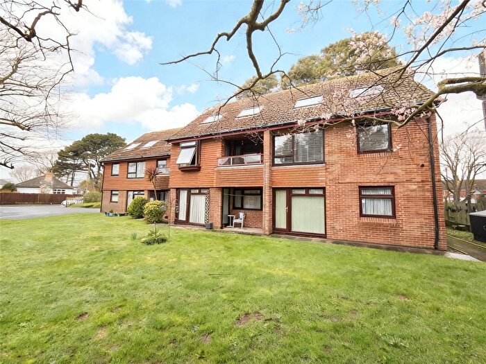 1 Bedroom Flat For Sale In Somerford Way, Christchurch, Dorset, BH23