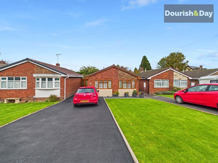 2 Bedroom Detached Bungalow For Sale In Ridge Way, Hixon, ST18