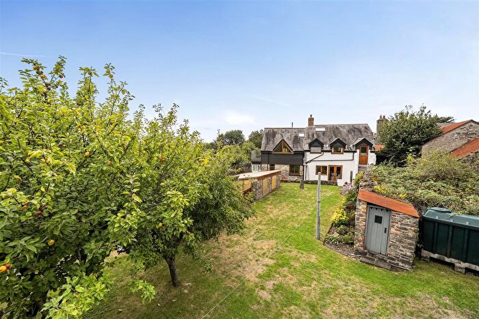 3 Bedroom Detached House For Sale In Broadhempston, Totnes, TQ9