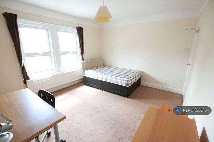 4 Bedroom Terraced House To Rent In St. Peters Road, Reading, RG6