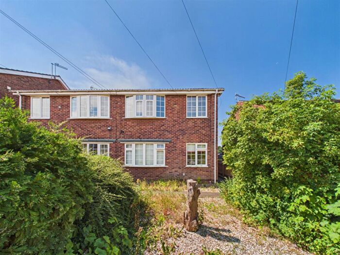 2 Bedroom Maisonette To Rent In Carmel Gardens, Arnold, Nottingham, NG5