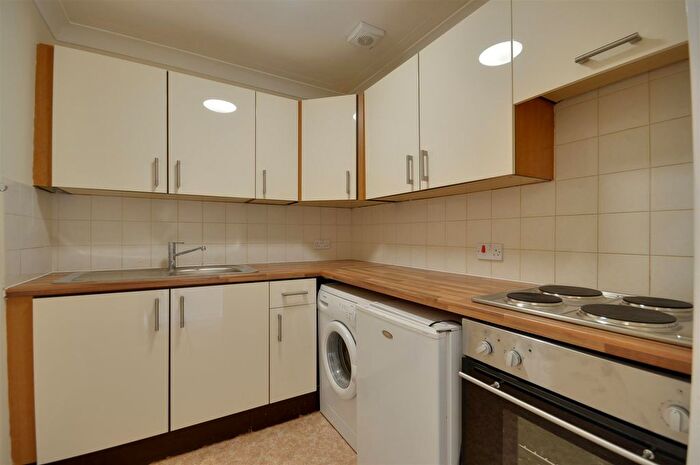 1 Bedroom Flat To Rent In Lorne Park Road, Bournemouth, BH1