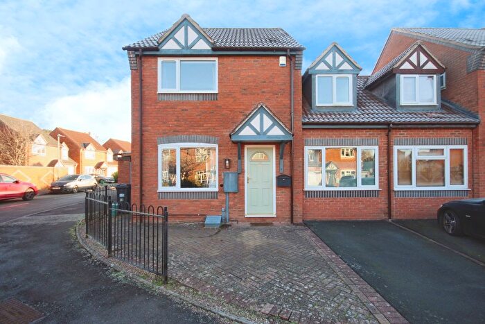 3 Bedroom Semi Detached House For Sale In Montgomery Road, Whitnash, Leamington Spa, Warwickshire, CV31