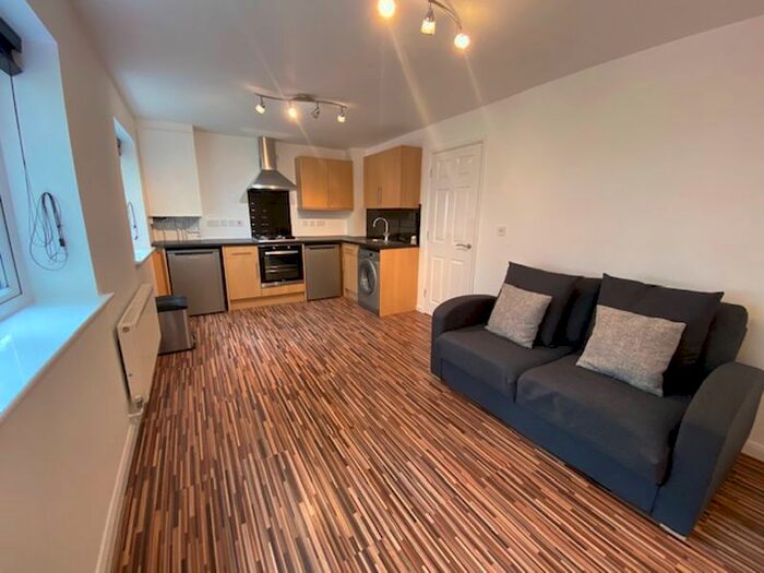 2 Bedroom Maisonette To Rent In Lowercroft, Hillmorton, Rugby, CV21