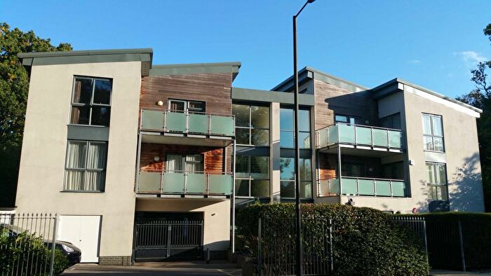 2 Bedroom Flat To Rent In Gordon Avenue, Stanmore, HA7