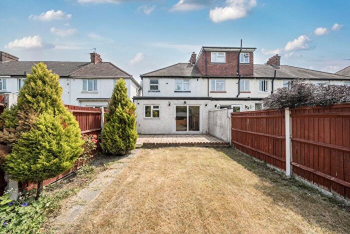 3 Bedroom End Of Terrace House To Rent In Woodfield Gardens, New Malden, KT3