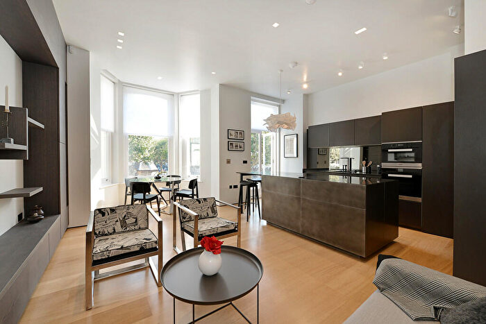 1 Bedroom Apartment To Rent In Redcliffe Square, Chelsea, SW10