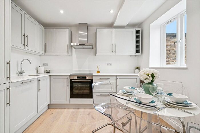 3 Bedroom Flat For Sale In Northcote Road, London, SW11