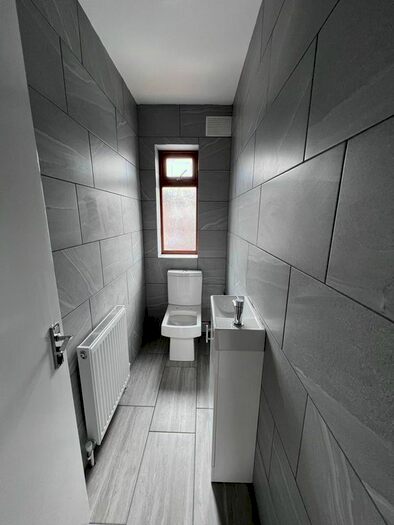 3 Bedroom Maisonette To Rent In Lonsdale Avenue, London, E6