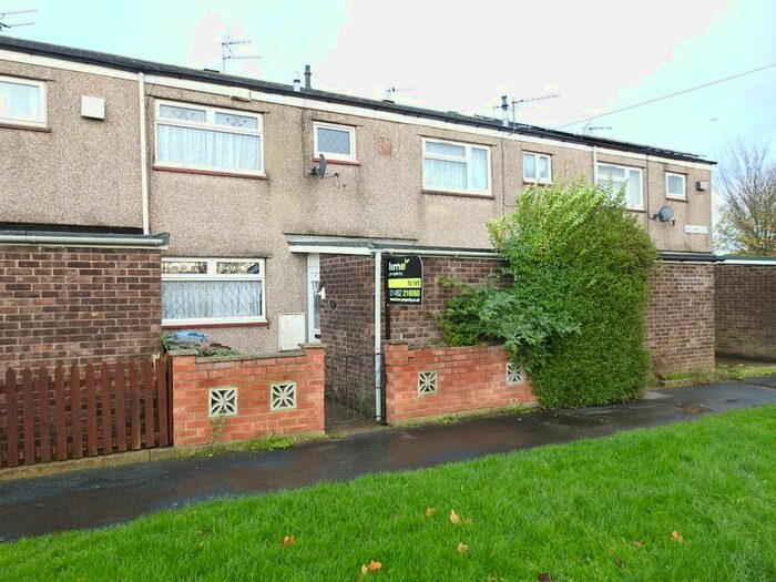 3 Bedroom Terraced House To Rent In Wareham Close, Bransholme, HU7