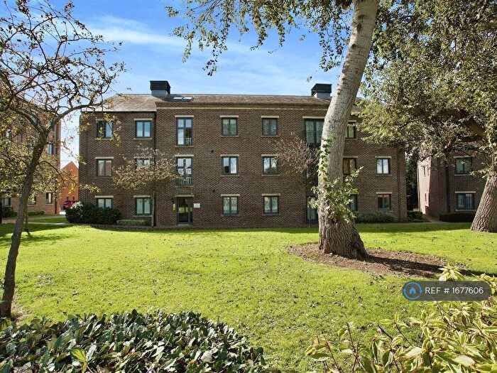 2 Bedroom Flat To Rent In Whiston House, Gosport, PO12