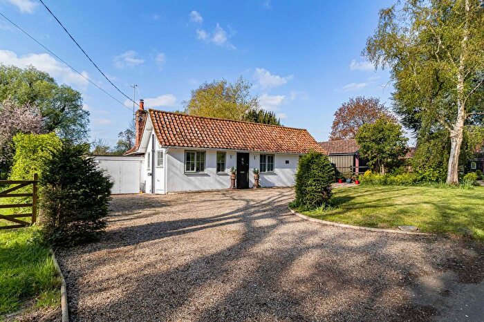 2 Bedroom Detached Bungalow For Sale In Parsonage Lane, Chelsworth, IP7