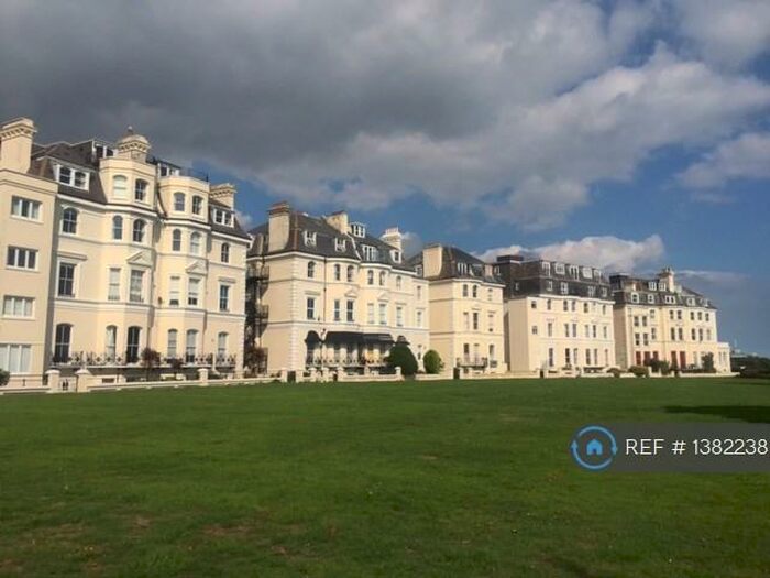 2 Bedroom Flat To Rent In Clifton Crescent, Folkestone, CT20