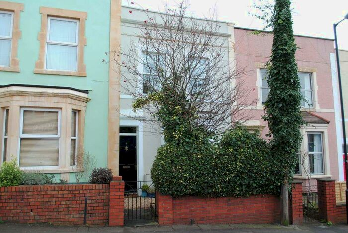 2 Bedroom Terraced House To Rent In Stevens Crescent, Totterdown, Bristol, BS3