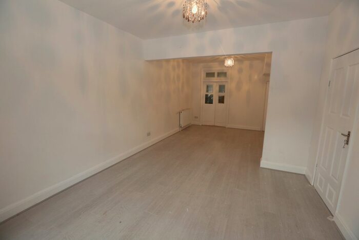 3 Bedroom Terraced House To Rent In Hambrough Road, Southall, UB1