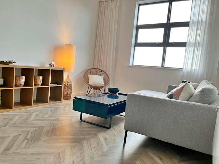 1 Bedroom Flat For Sale In Red Bank, Manchester, M4