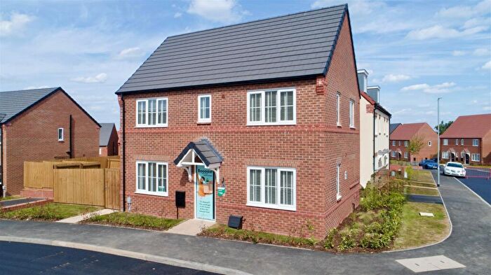 3 Bedroom Detached House For Sale In Woodington Drive, Loughborough, LE12