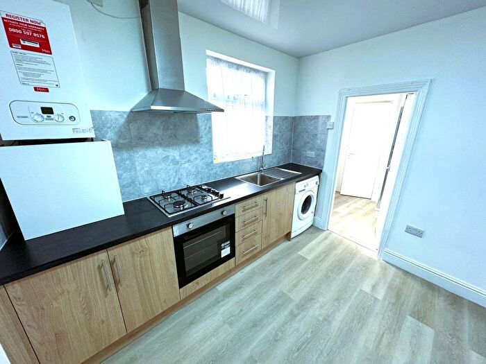 1 Bedroom Flat To Rent In Kathrine Rd, London, E7