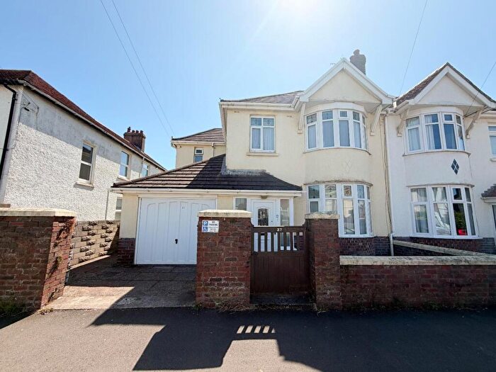 4 Bedroom Semi Detached House For Sale In Park Avenue, Porthcawl, Bridgend County Borough, CF36