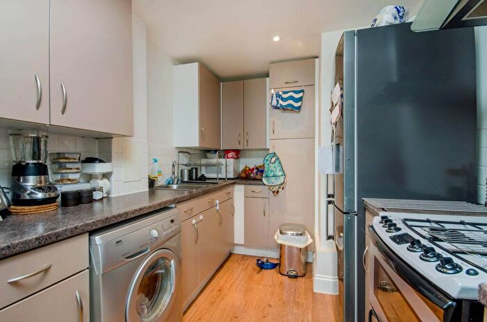 1 Bedroom Flat To Rent In St Pancras Way, St Pancras, London, NW1