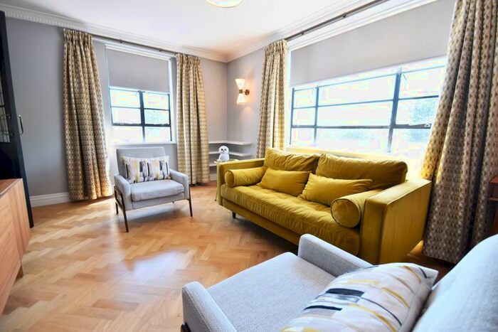 2 Bedroom Flat To Rent In Nightingale Lane, London, SW12