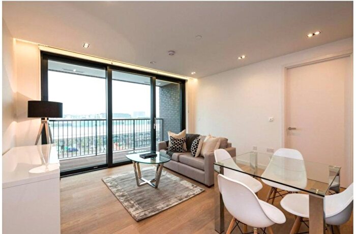 2 Bedroom Flat For Sale In Plimsoll Building, Handyside Street, London, N1C