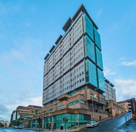 3 Bedroom Maisonette To Rent In Bothwell Street, Glasgow, G2