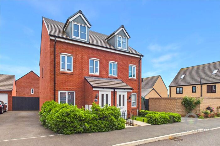 3 Bedroom Semi-Detached House For Sale In Stockburn Road, Kettering, Northamptonshire, NN15