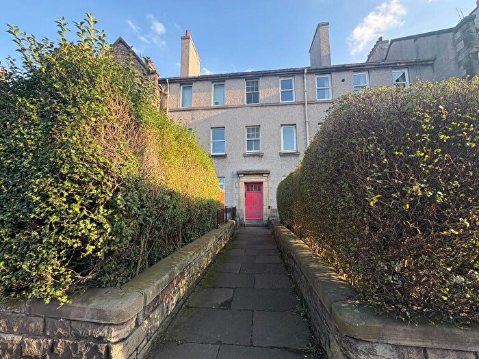 3 Bedroom Flat To Rent In Gorgie Road, Gorgie, Edinburgh, EH11