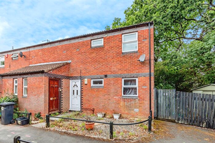 1 Bedroom Maisonette For Sale In Comb Paddock, Bristol, BS9
