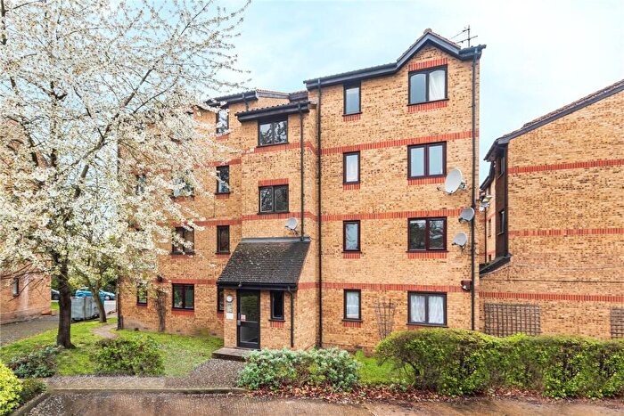 Studio To Rent In Sunbury Court, Myers Lane, New Cross, London, SE14