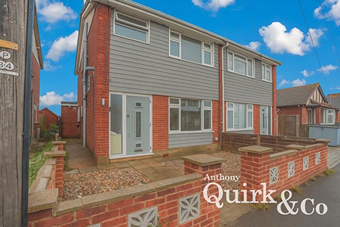 3 Bedroom Semi-Detached House For Sale In Urmond Road, Canvey Island, SS8