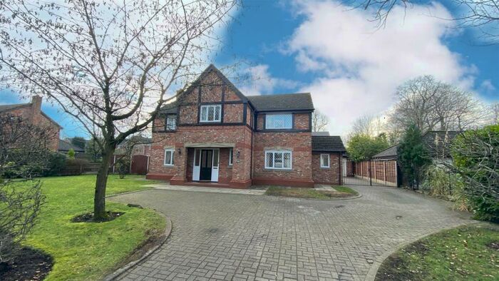 5 Bedroom Detached House To Rent In The Avenue, Sale, M33