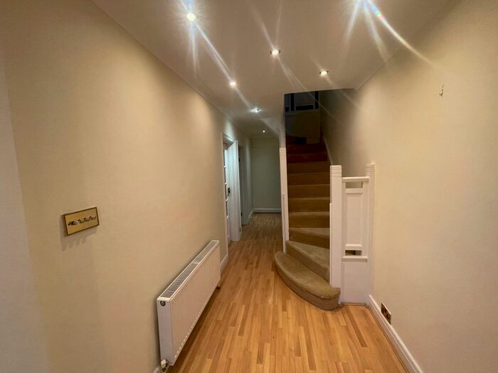 4 Bedroom Detached House To Rent In West Hill, Wembley, Greater London, HA9