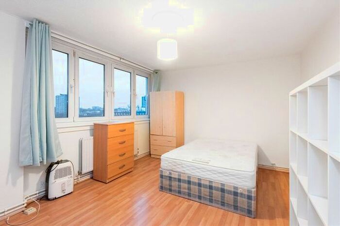 2 Bedroom Flat To Rent In Pleydell Estate, Radnor Street, London, EC1V