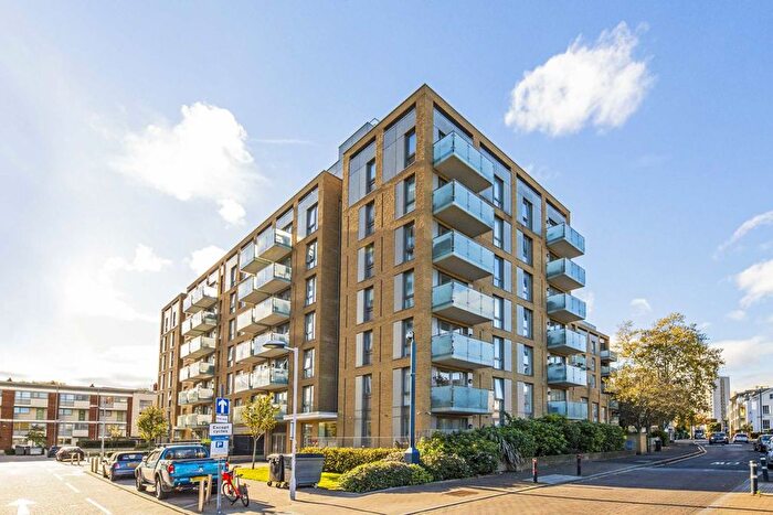 1 Bedroom Flat To Rent In Robsart Street, Stockwell, SW9