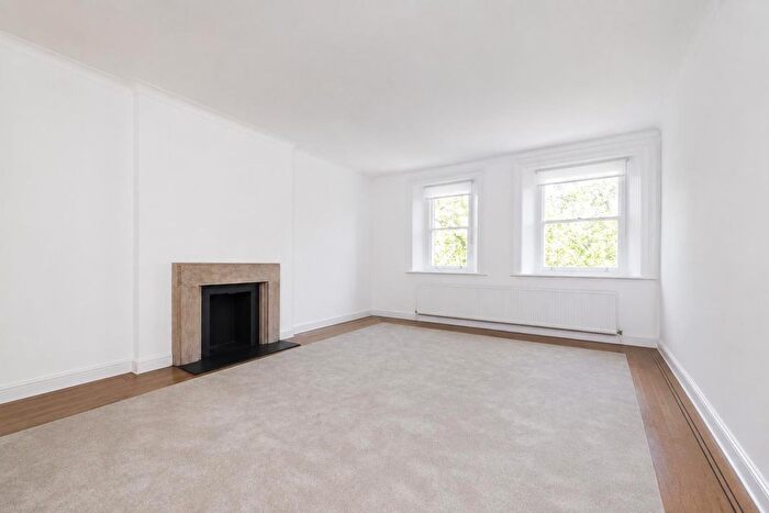 2 Bedroom Flat To Rent In Pont Street, Knightsbridge, SW1X