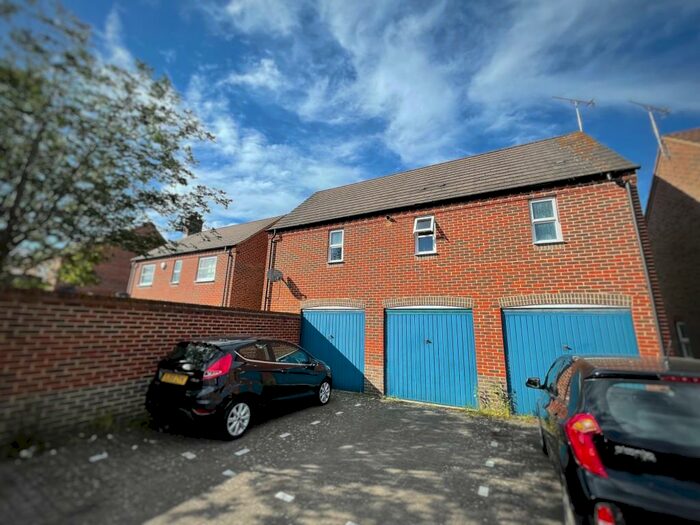 1 Bedroom Apartment To Rent In Chelsea Road, Fairford Leys, Aylesbury, HP19