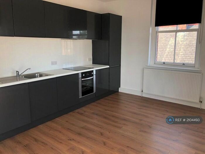 2 Bedroom Flat To Rent In New Hall, Liverpool, L10