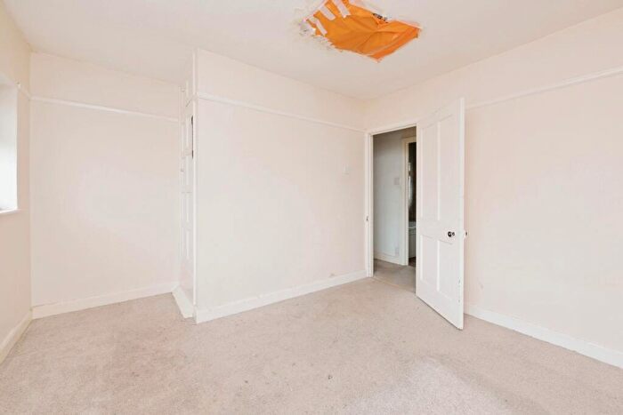 2 Bedroom Terraced House For Sale In Gladstone Road, Northampton, Northamptonshire, NN5